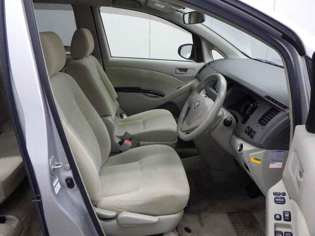 Toyota Isis L, миниатюра 6