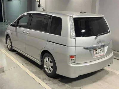 TOYOTA ISIS