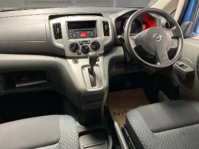 NISSAN NV200