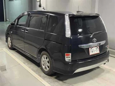TOYOTA ISIS