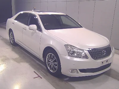 TOYOTA CROWN MAJESTA