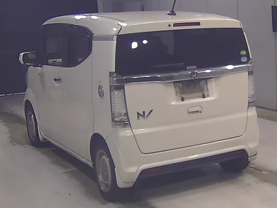 HONDA N BOX SLASH
