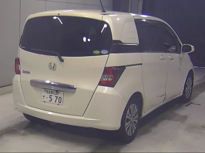 HONDA FREED SPIKE