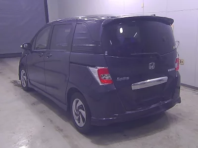 HONDA FREED SPIKE