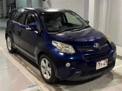 TOYOTA IST