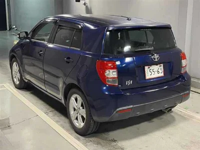 TOYOTA IST