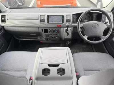 TOYOTA REGIUS VAN