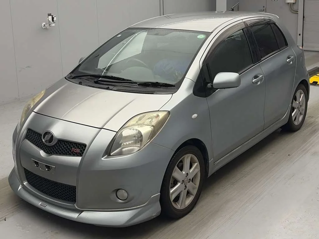 Toyota Vitz  с аукциона в Японии