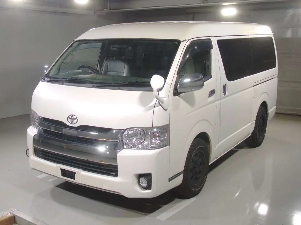 Toyota HiAce 2018