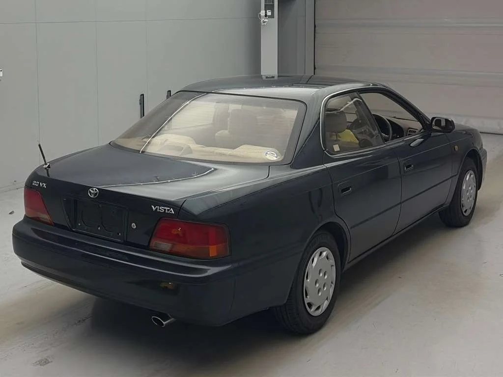 Toyota Vista  с аукциона в Японии