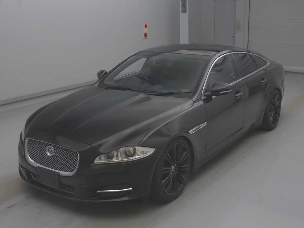 Jaguar XJ6  с аукциона в Японии