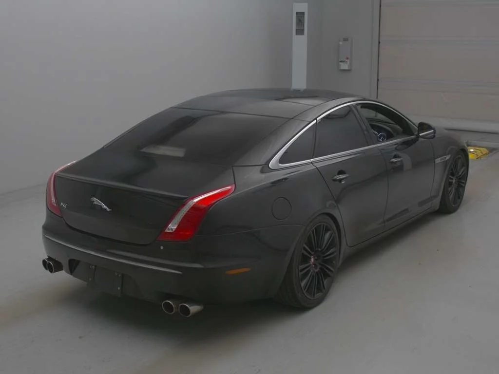 Jaguar XJ6  с аукциона в Японии