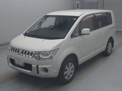MITSUBISHI DELICA D5