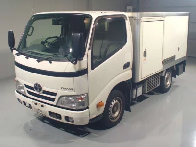TOYOTA DYNA