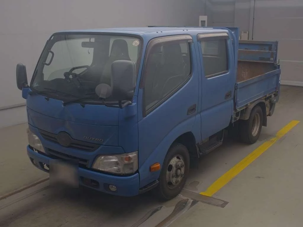 Hino Dutro  с аукциона в Японии