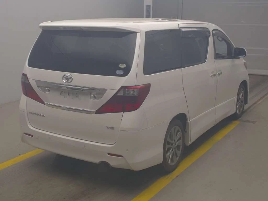 Toyota Alphard  с аукциона в Японии