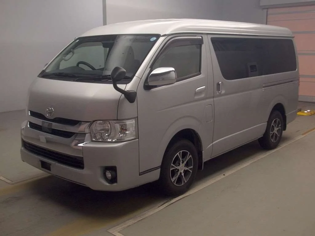 Toyota HiAce 2018