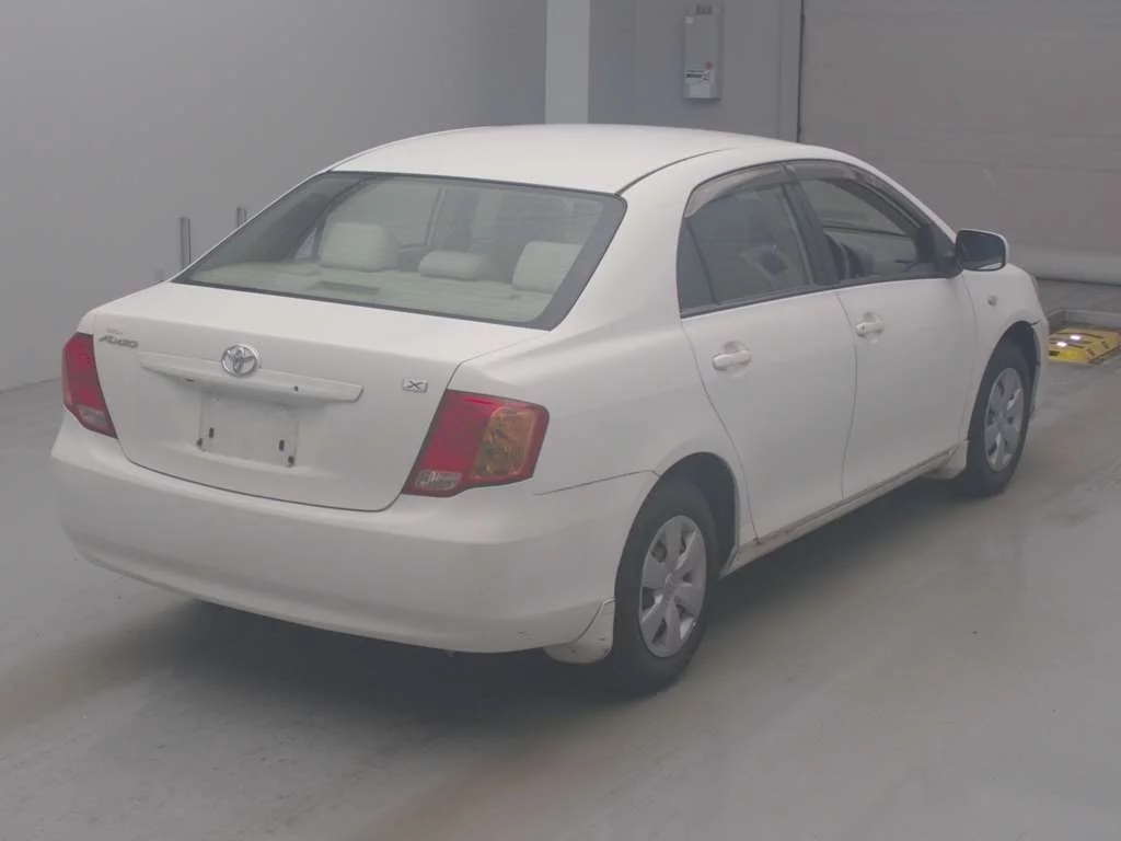 Toyota Corolla Axio  с аукциона в Японии