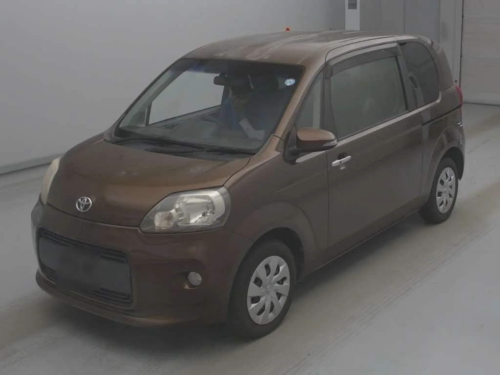 Toyota Porte  с аукциона в Японии