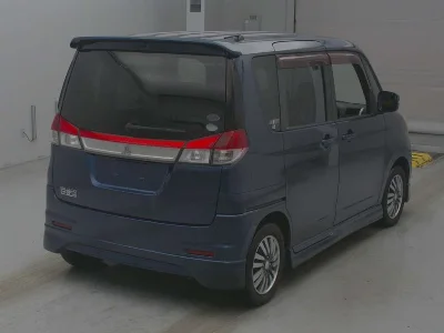 MITSUBISHI DELICA D2