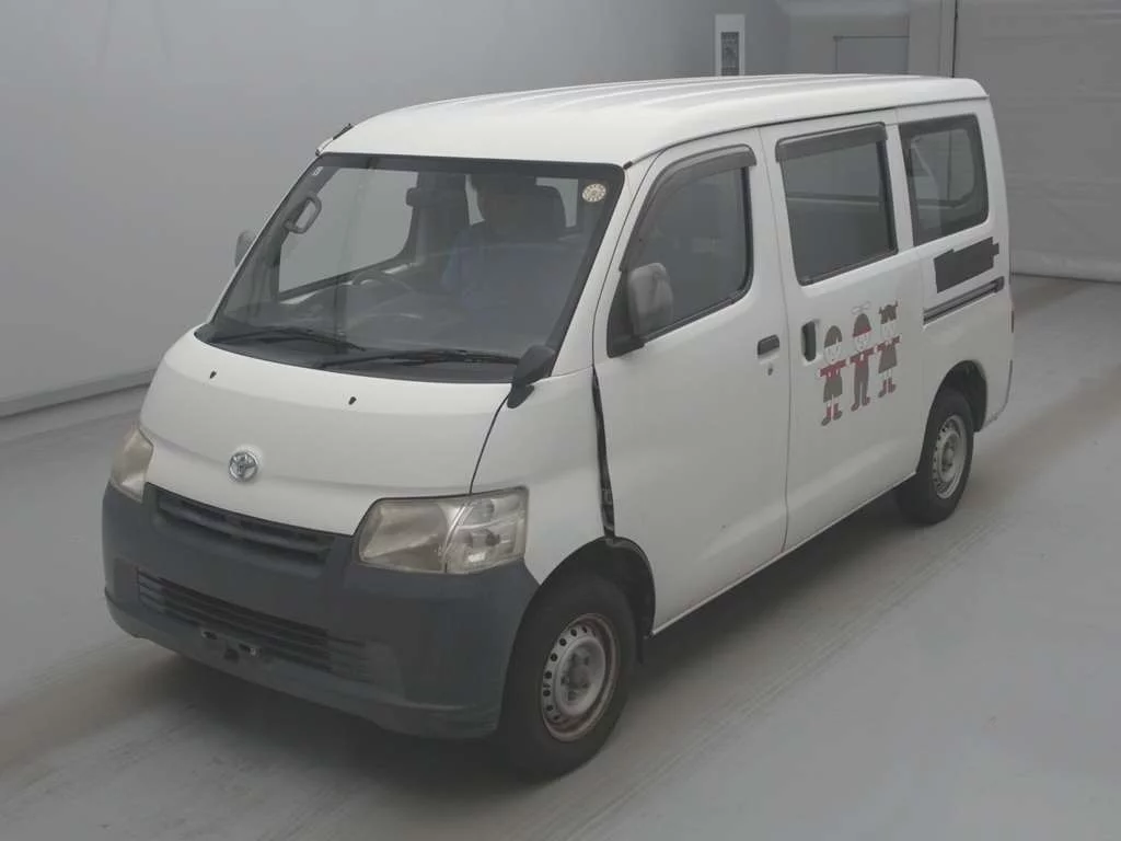 Toyota LiteAce Van 2015