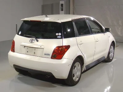 TOYOTA IST