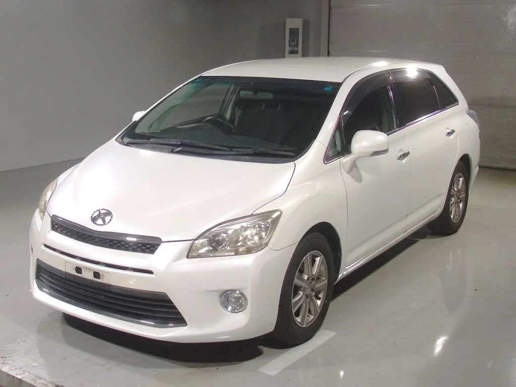 Toyota Mark X Zio 2012