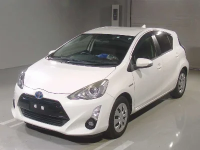 TOYOTA AQUA, 2015 — лот японского аукциона