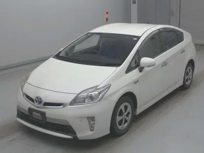TOYOTA PRIUS PHV