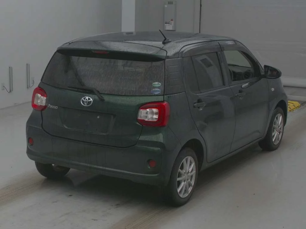 Toyota Passo  с аукциона в Японии