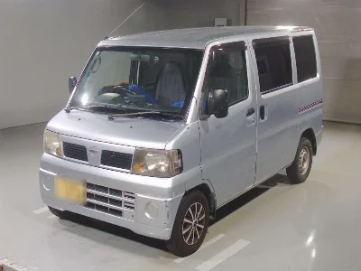 NISSAN CLIPPER VAN