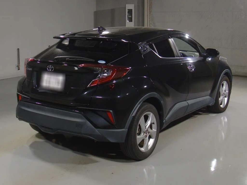 Toyota C-HR  с аукциона в Японии