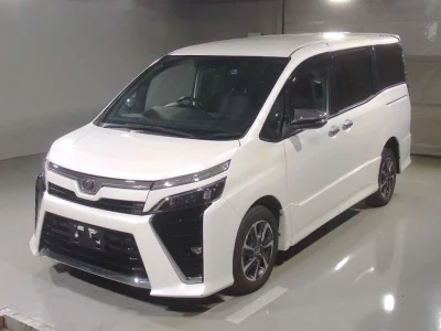 TOYOTA VOXY, 2020 — лот японского аукциона