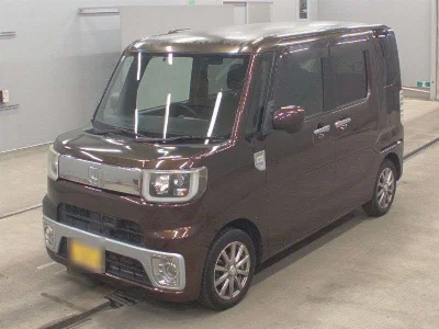 DAIHATSU WAKE