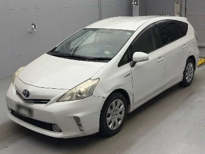TOYOTA PRIUS ALPHA, 2012 — лот японского аукциона