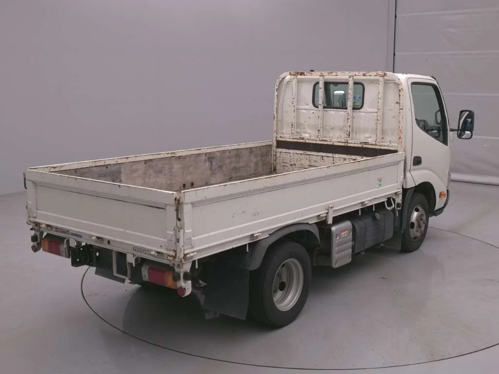 Toyota ToyoAce  с аукциона в Японии