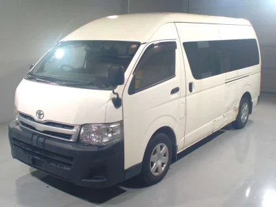 TOYOTA HIACE VAN