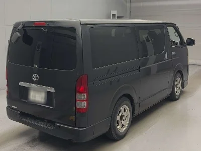 TOYOTA REGIUS VAN