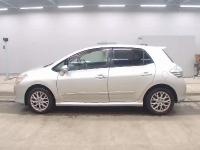 TOYOTA BLADE