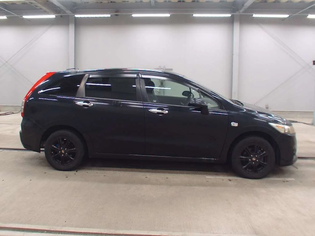 Honda Stream  с аукциона в Японии