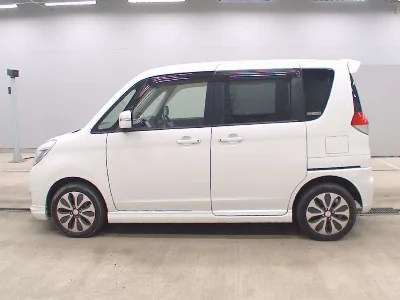 MITSUBISHI DELICA D2