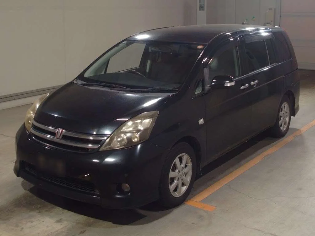 Toyota Isis 2010