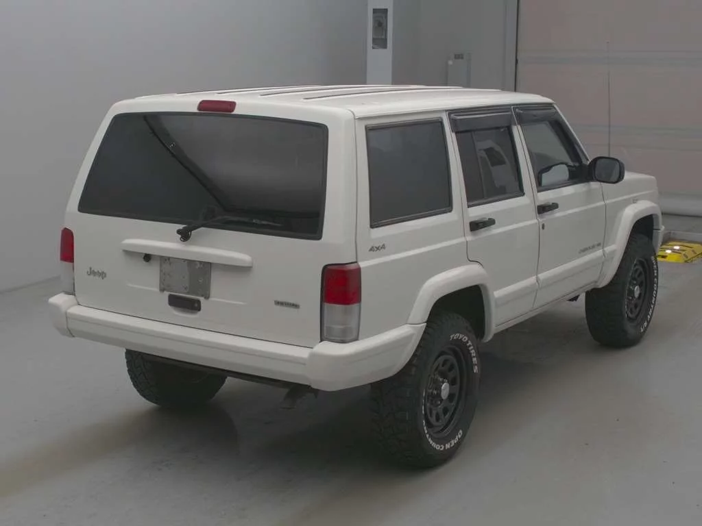 Jeep Cherokee  с аукциона в Японии