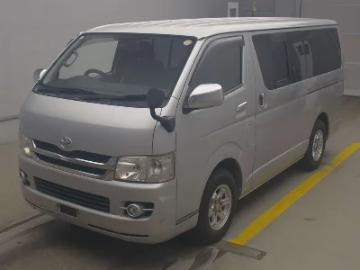TOYOTA REGIUS VAN