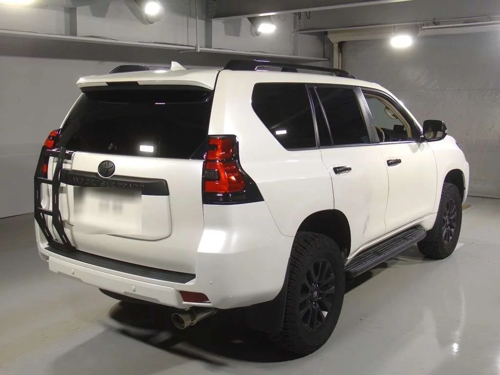 Toyota Land Cruiser Prado 2023