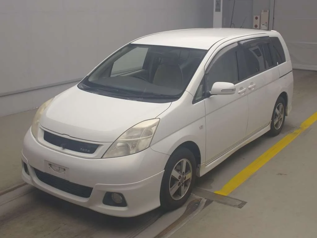 Toyota Isis 2005