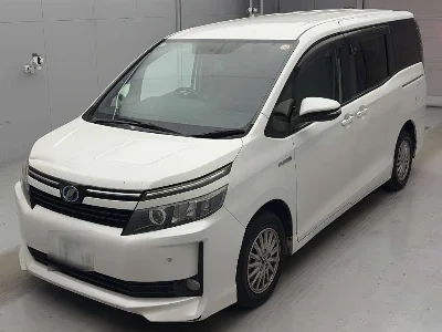 TOYOTA VOXY, 2015 — лот японского аукциона