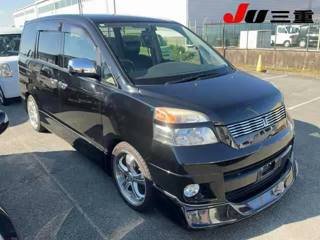 Toyota Voxy 2004