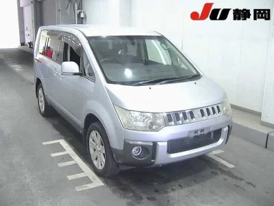 MITSUBISHI DELICA D5
