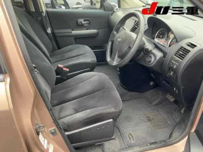 NISSAN LAFESTA